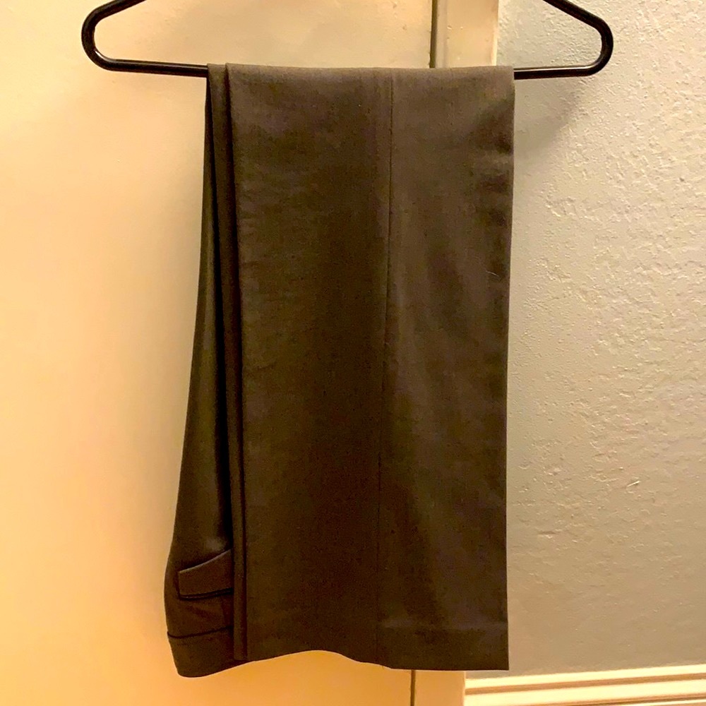 EUC Stylish Ann Taylor LOFT rich grey dress pants.